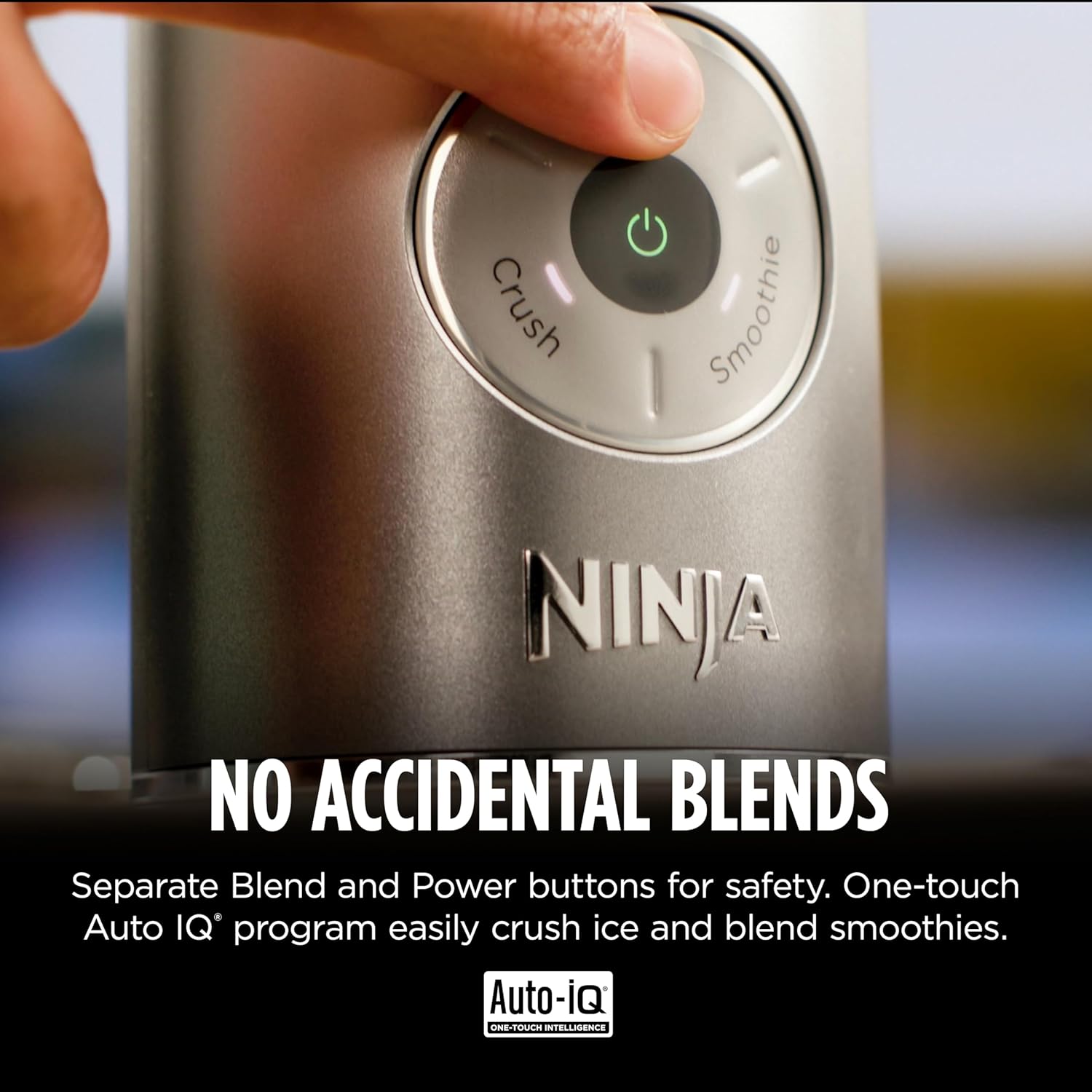 Ninja Blast Max, Mixeur portable + Twist & Go, Pour smoothies individuels, Mixe, Pile la glace, 3 programmes, Sans fil, Récipient amovible de 650 ml, Compatible lave-vaisselle, Anti-fuite, Bleu marine, BC251NV